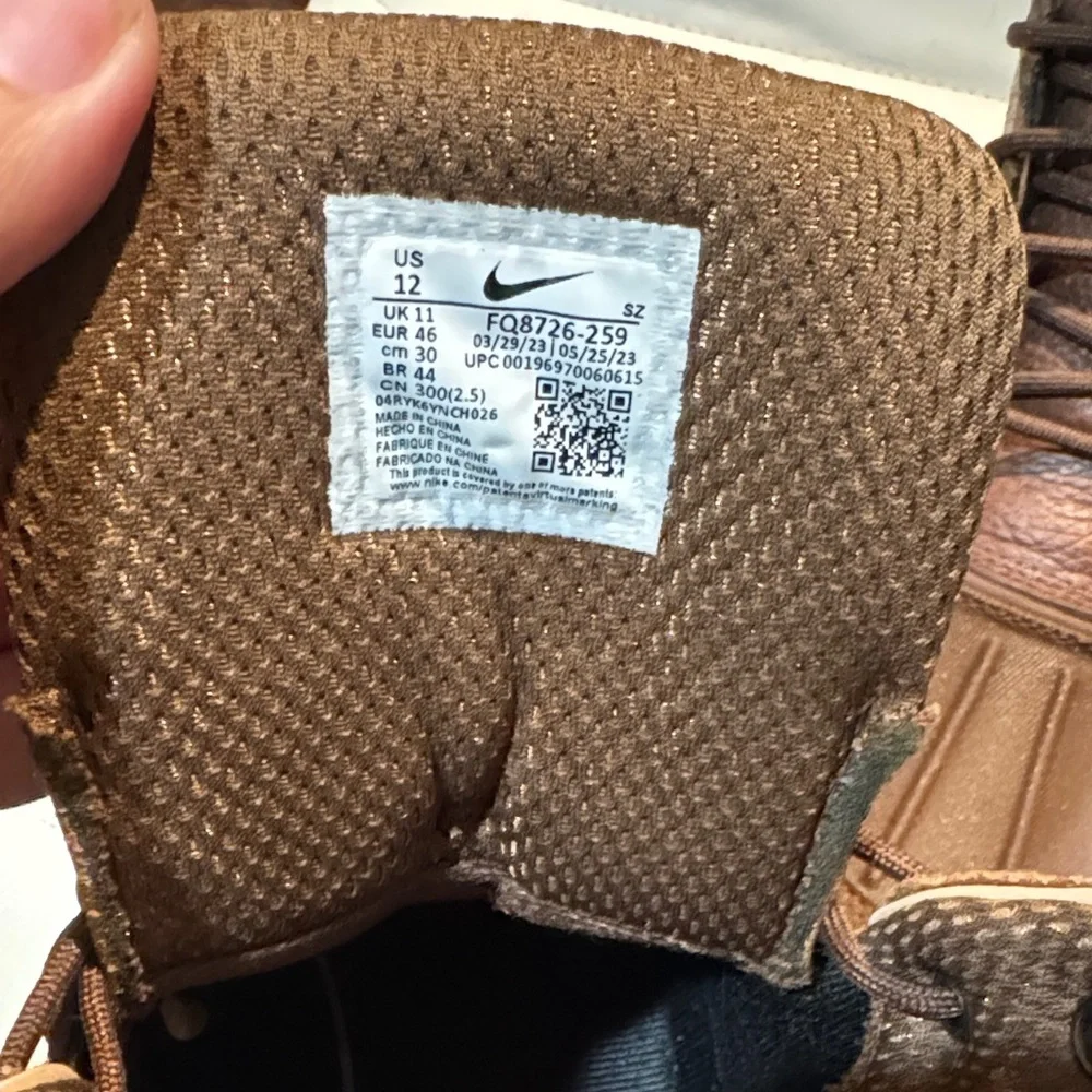 Nike Men's Brown Leather Snow Boots